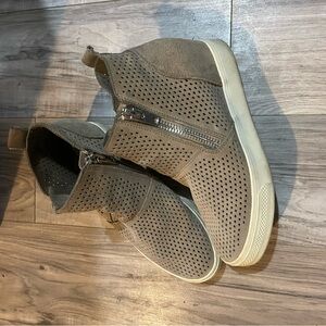 Steve Madden Brown Ankle Boots